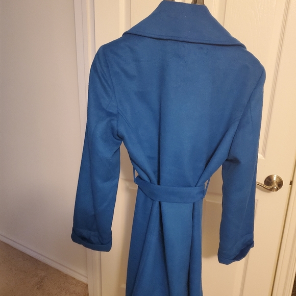 Coat - Picture 2 of 2